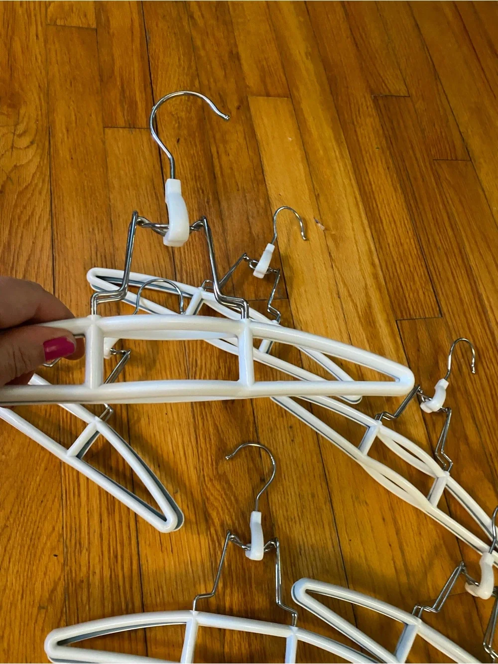 New! 6 Clamp Style Clothing Hangers,Pants, Skirts Etc. Organization,Space-saving
